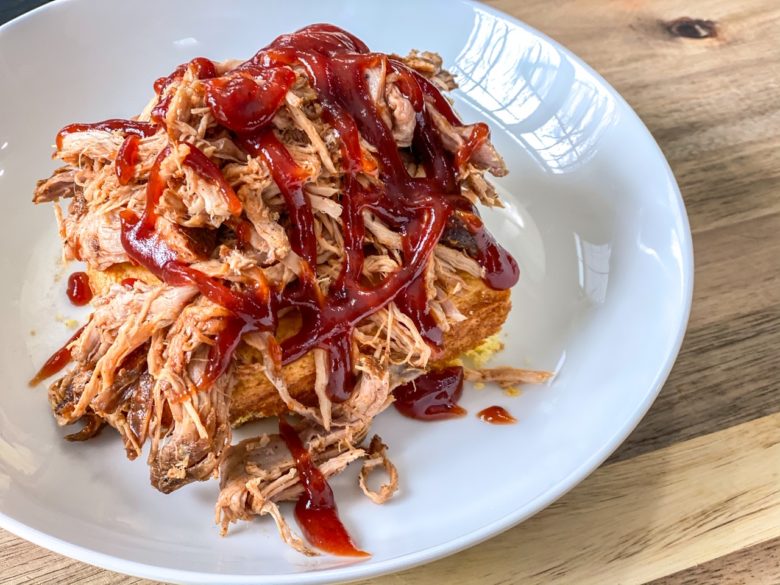 Pulled pork over corn bread with bbq sauce. 